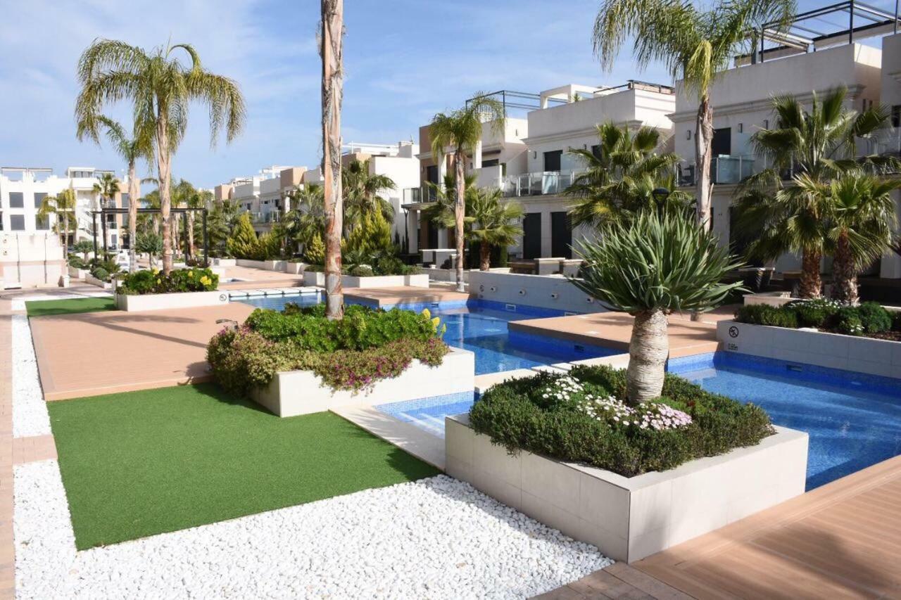 Hotel La Zenia Beach Bungalow Orihuela Exteriér fotografie